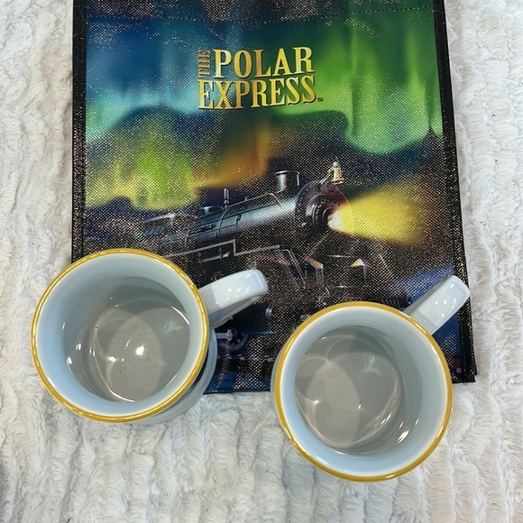 Brand new Polar express tote bag and hot cocoa mug two pack bundle - Picture 7 of 8